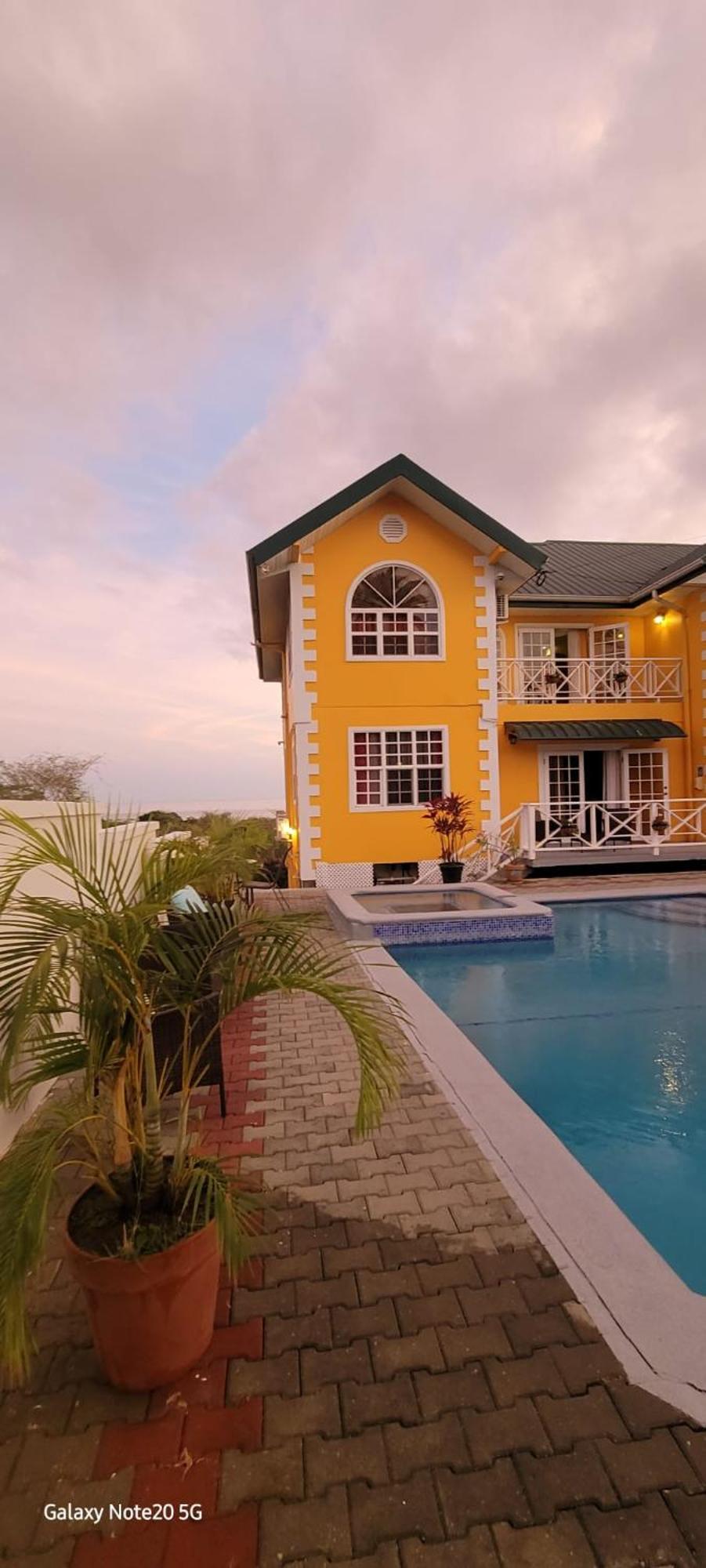 Faith'S Villa Tobago Diamond Exterior photo